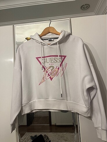 Guess Sweatshirt