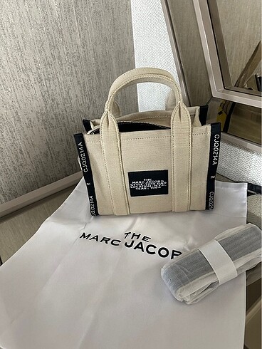 Beden Marc Jacobs tote bag