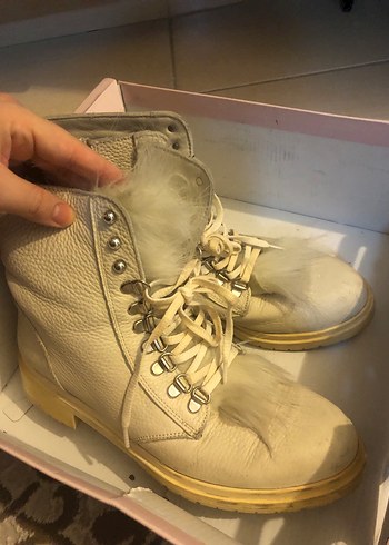 Beyaz Kürklü Yüksek Topuklu Kadın Botu - Görsel 2