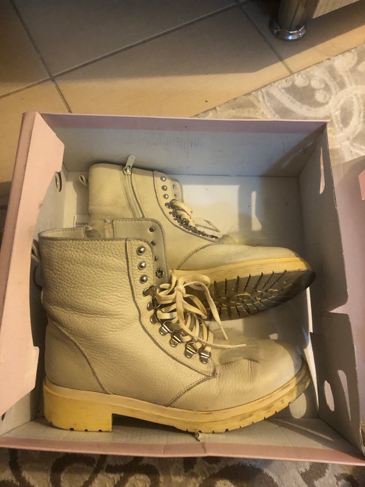 Beyaz Kürklü Yüksek Topuklu Kadın Botu - Görsel 5