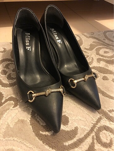 Siyah stiletto
