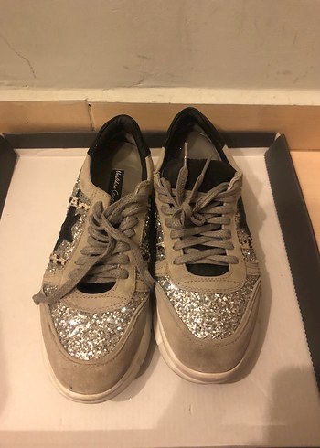 Neslihan Canpolat 36