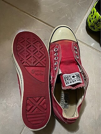 Kırmızı Converse