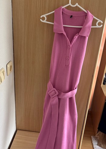 Pembe Midi V Yakalı Kemerli Kadın Elbise - Görsel 2