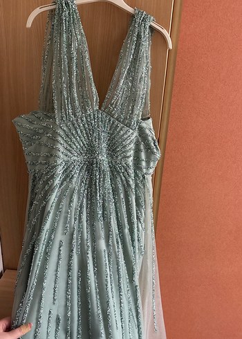 Turkuaz İşlemeli V Yaka Uzun Abiye Elbise 48 Beden Velisia Marka - Görsel 4