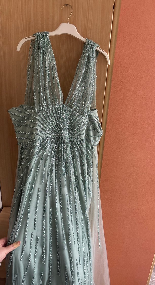 Turkuaz İşlemeli V Yaka Uzun Abiye Elbise 48 Beden Velisia Marka - Görsel 4