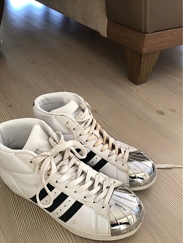 Orijinal Adidas