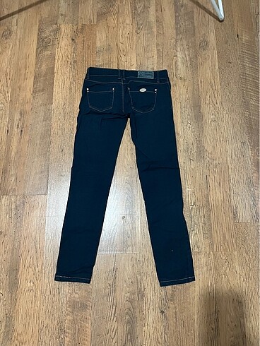 34 Beden lacivert Renk Stradivarius Jean