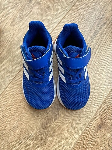 23 Beden Adidas erkek bebek ayakkabısı