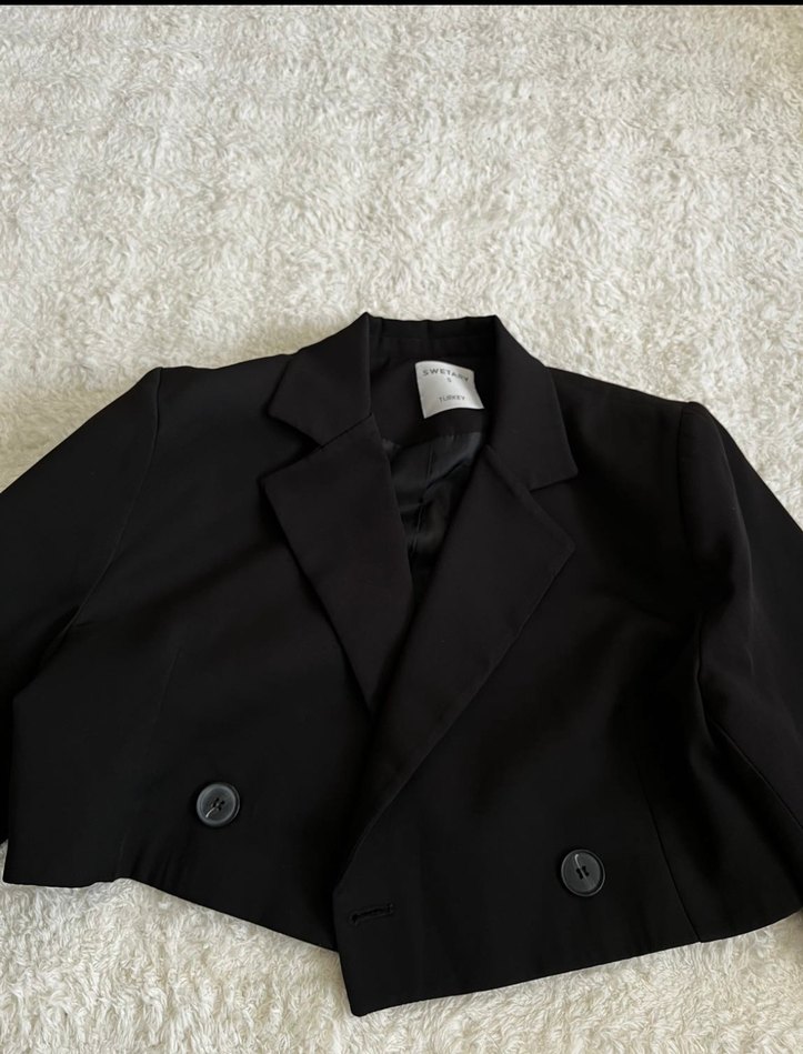 Düğmeli Siyah Crop Kadın Blazer Ceket - Görsel 2