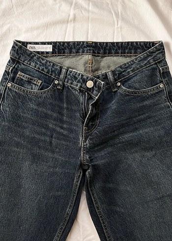 Zara Kalp Detaylı Düşük Bel Jean - Görsel 3