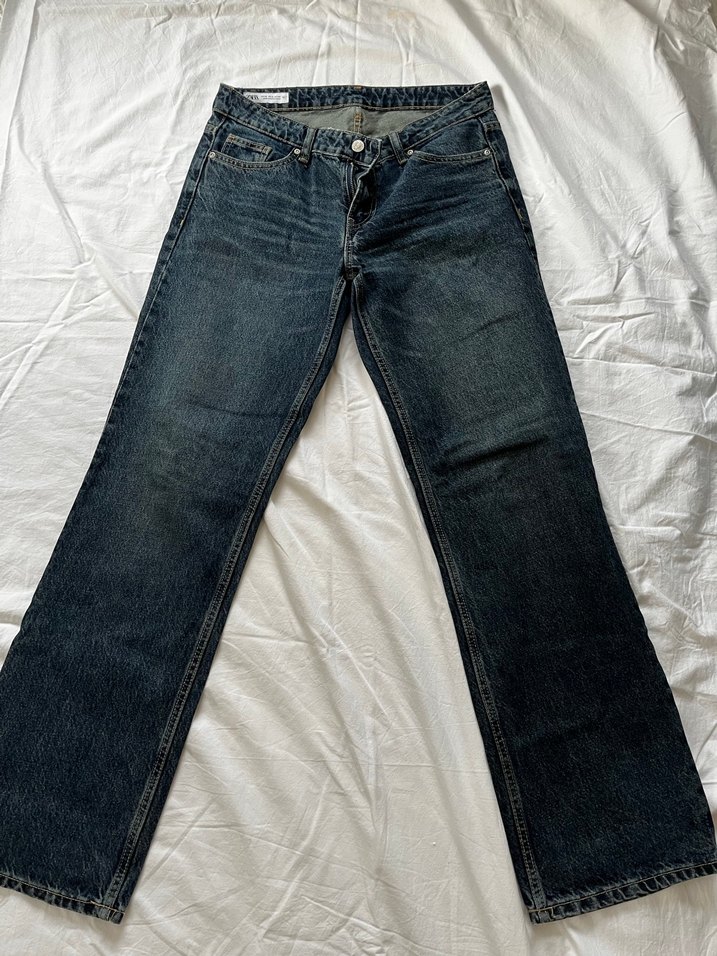 Zara Kalp Detaylı Düşük Bel Jean - Görsel 2