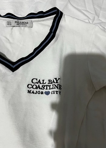 pull&bear Beyaz V Yaka Kısa Kollu Kadın Tişört - Görsel 4