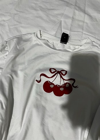 Kadın Beyaz Kiraz Baskılı Kısa Kollu Tişört - Görsel 3