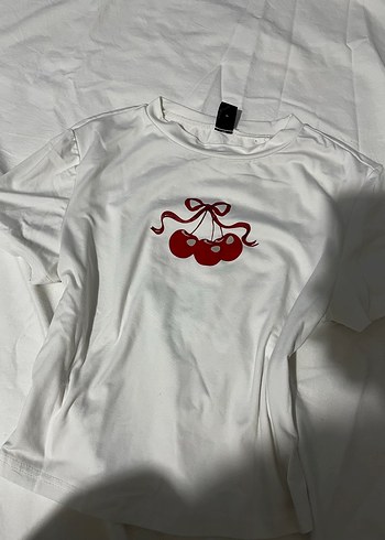 Kadın Beyaz Kiraz Baskılı Kısa Kollu Tişört - Görsel 2