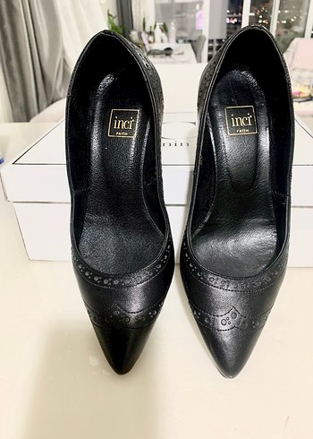 35 Beden Siyah Deri Bağcıklı Kadın Stiletto