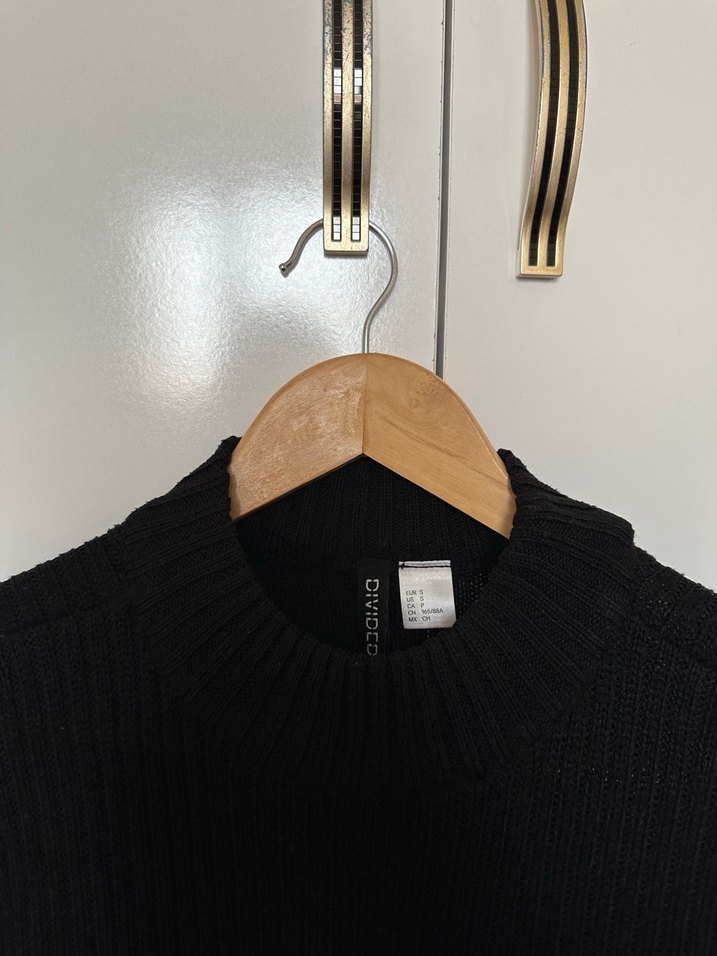 Siyah Yüksek Yakalı Örgü Kadın Kazak - Görsel 3