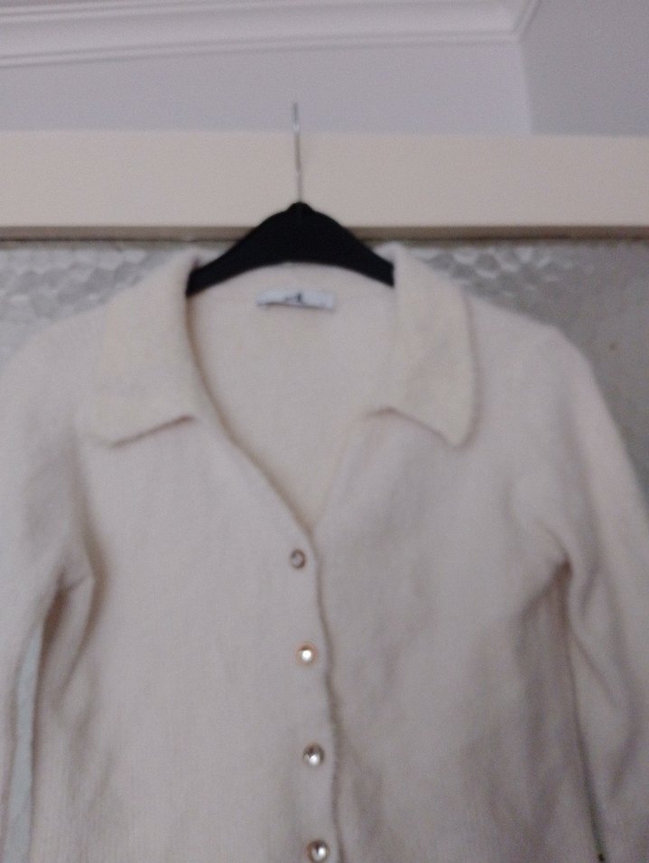 ADİL IŞIK marka Düğmeli Beyaz Uzun Kollu Triko Hırka - Görsel 4