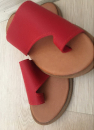 Sandalet kırmızı