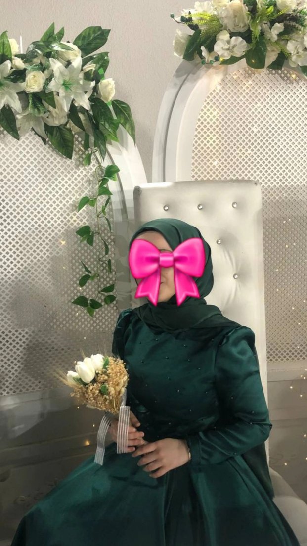 Uzun Yeşil Drapeli Yüksek Yakalı Kadın Elbise - Görsel 3