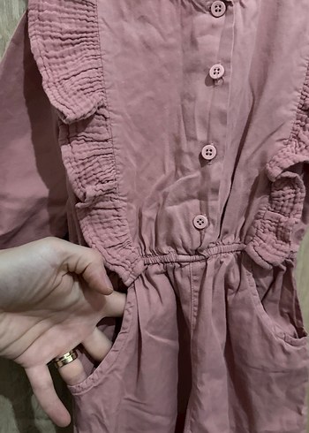 Kızlar için düğmeli pembe keten tulum - Görsel 3