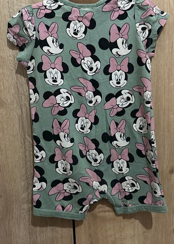 Kısa kollu şortlu tulum - Görsel 4