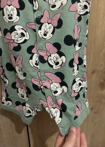 Kısa kollu şortlu tulum - Görsel 3