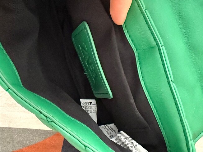 Beden yeşil Renk Zara Zincir Kulplu Yeşil Çanta