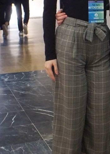 Pull and Bear Kahverengi Ekoseli Kumaş Pantolon