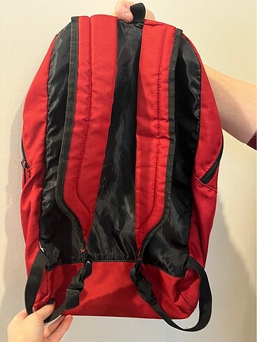  Beden kırmızı Renk Decathlon sırt çantası