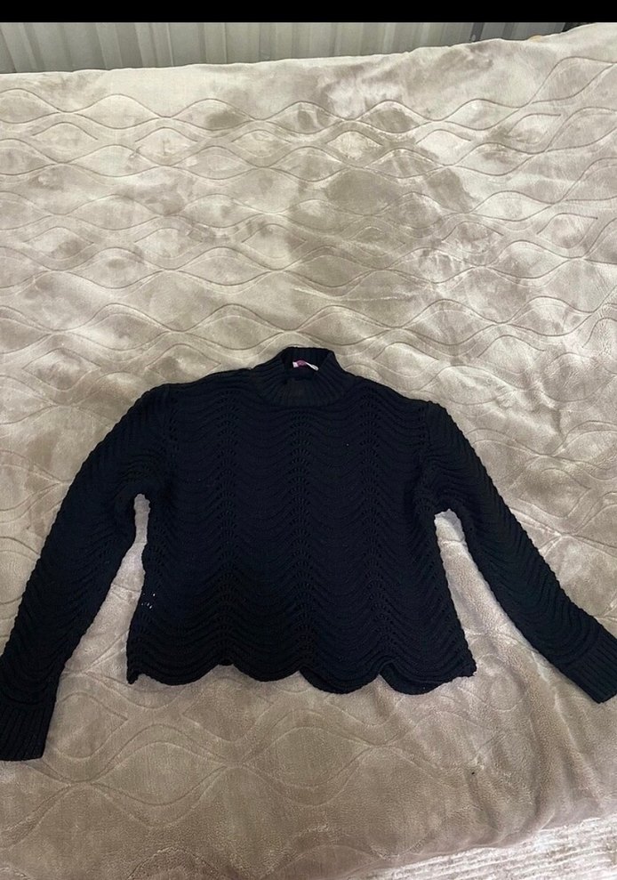 Yılan Desenli Siyah Yüksek Yaka Triko Kazak - Görsel 2