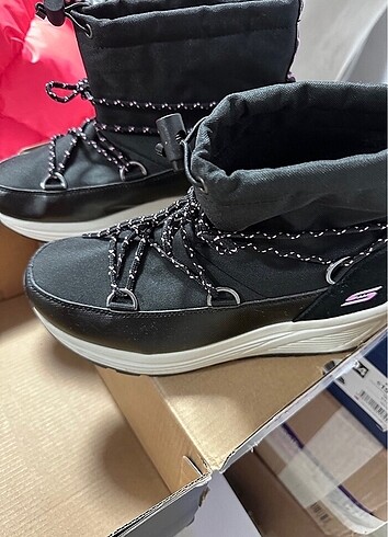 37 Beden siyah Renk Skechers Bobs Sparrow Sıfır Kadın Bot