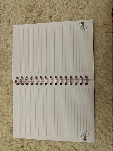 Minnie Mouse Defter