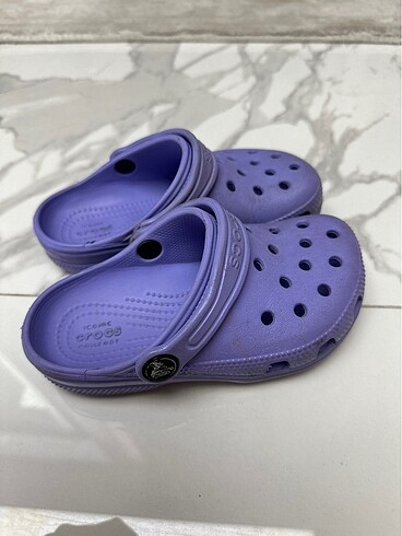 27 Beden mor Renk Crocs sandalet