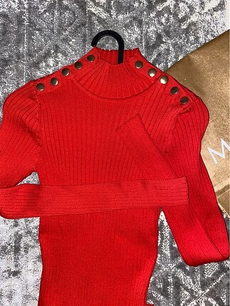 Mudo Mudo Dik Yaka Düğme Detaylı Kırmızı Maxi Triko Kalem Elbise
