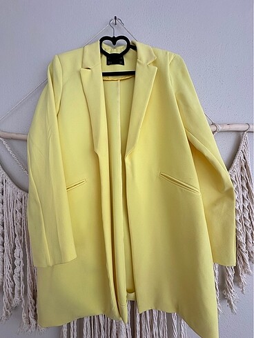 Astarlı limon sarısı blazer