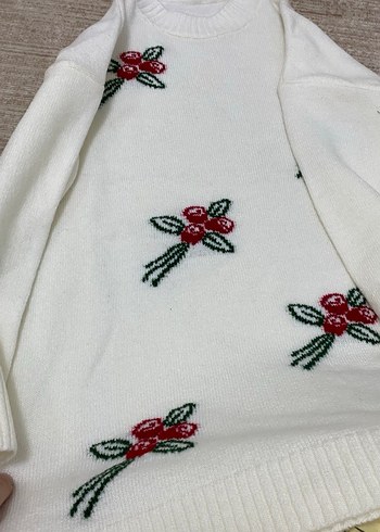 Nakışlı Beyaz Kadın Triko Kazak - Görsel 3