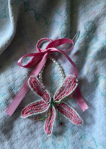 Diğer Boncuk İşlemeli Pembe zambak anahtarlık çanta charmı