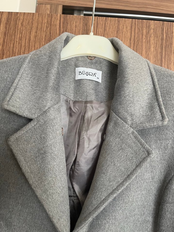 Gri Kuşaklı Klasik Kaban - Görsel 2