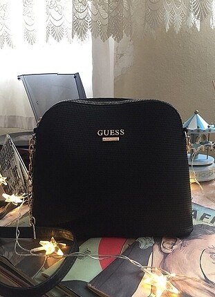 Guess kol çantası