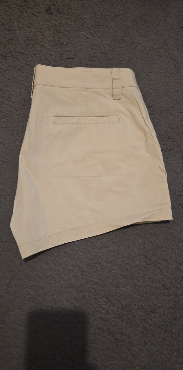 Düğmeli Bej Mini Kadın Şort - Görsel 4