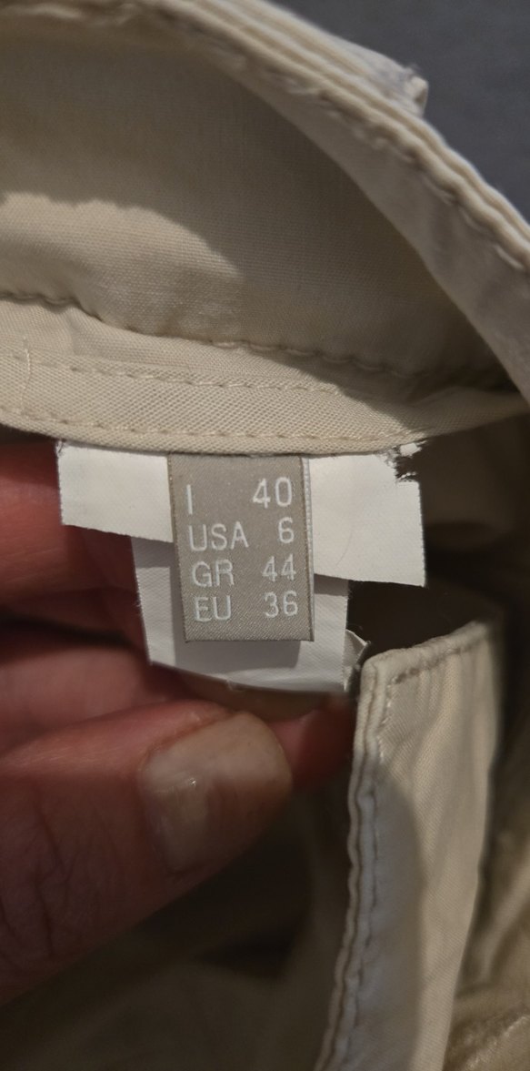 Düğmeli Bej Mini Kadın Şort - Görsel 5