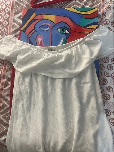 Omzu detaylı omzu açık bluz büstiyer