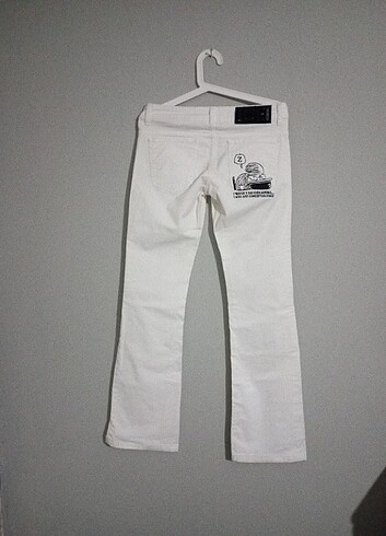 28 Beden beyaz Renk Beyaz kot pantolon 