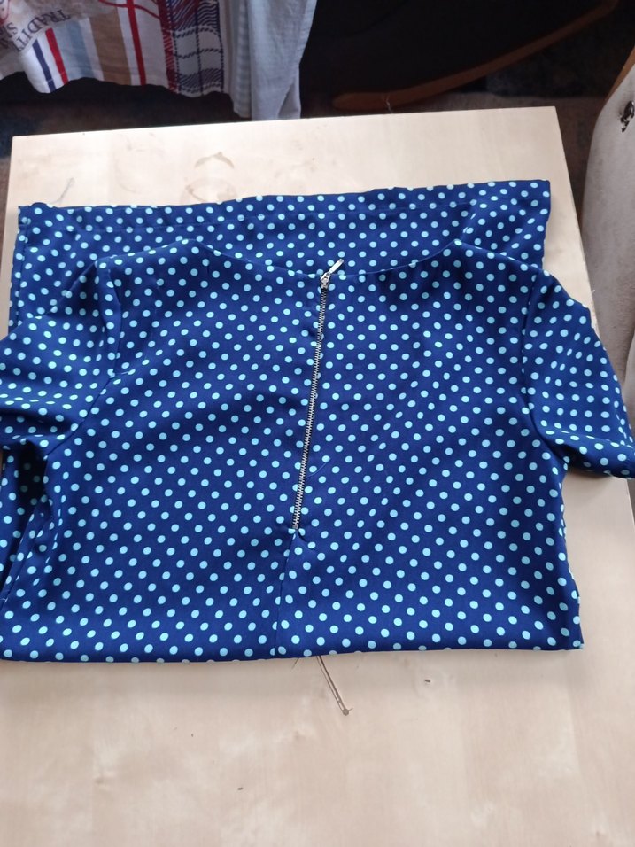 Mavi Puantiyeli Kısa Kollu elbise - Görsel 4