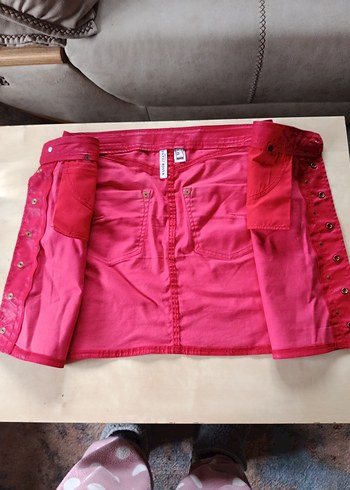 Düğmeli kirmizi Mini Etek - Görsel 4