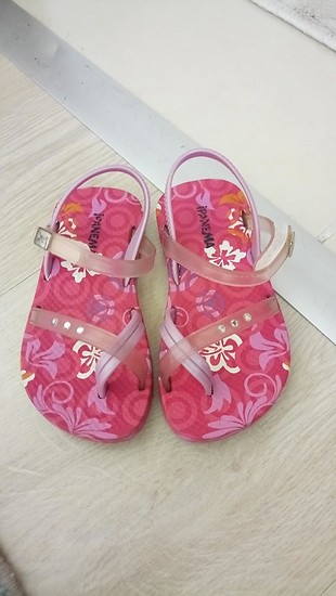 Nike Çocuk sandalet. 