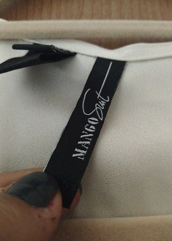 Mango Uzun Kollu V Yaka Beyaz saten gömlek - Görsel 4