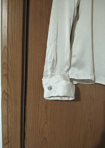 Mango Uzun Kollu V Yaka Beyaz saten gömlek - Görsel 3