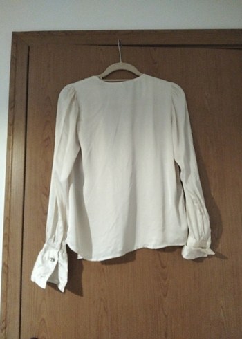 Mango Uzun Kollu V Yaka Beyaz saten gömlek - Görsel 7